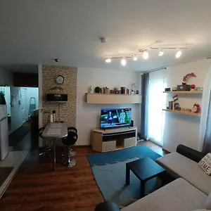 Apartman Hunyadi, Szeged